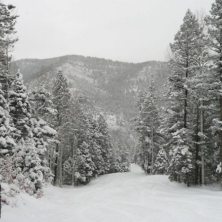 Sipapu Ski And Summer Resort Taos Buitenkant foto
